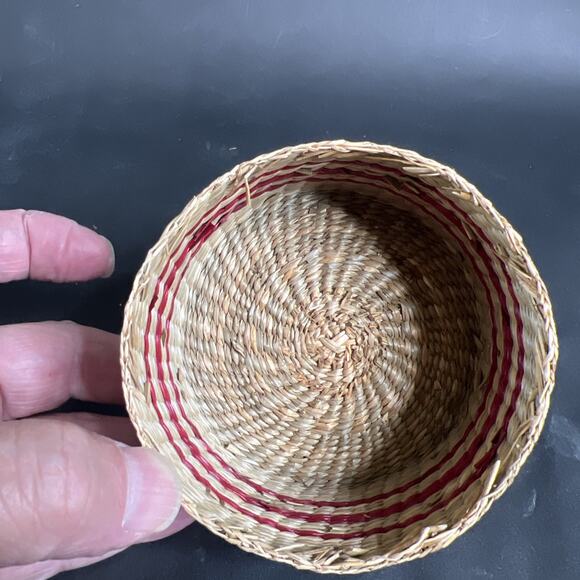 VTG Colored Sweetgrass Baskets Set of 3 w/Lids Tight Weave Boho Natural Decor - Picture 6 of 11